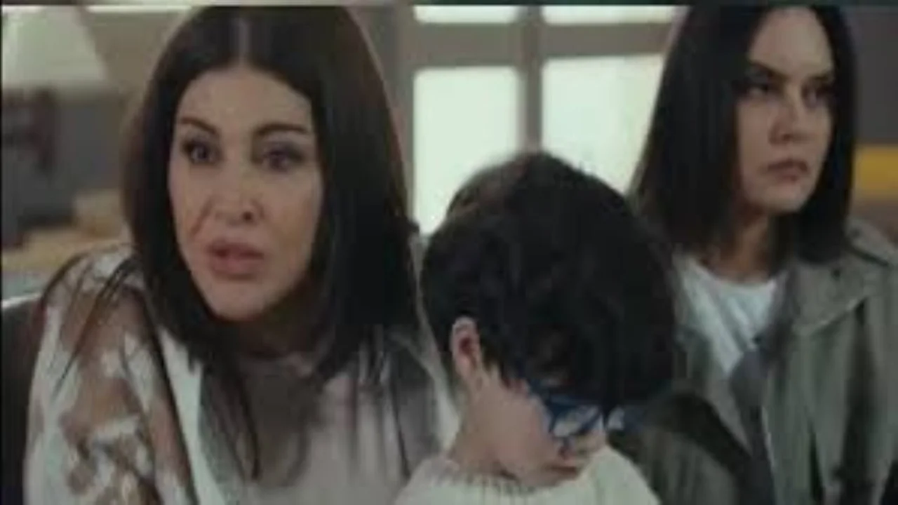 مواعيد عرض الحلقة 6 من مسلسل اللون الأزرق والقنوات الناقلة لها